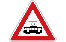 Tramvaj<br />
Značka upozorňuje na místo, kde tramvaj křižuje směr jízdy ostatních vozidel. TestImage